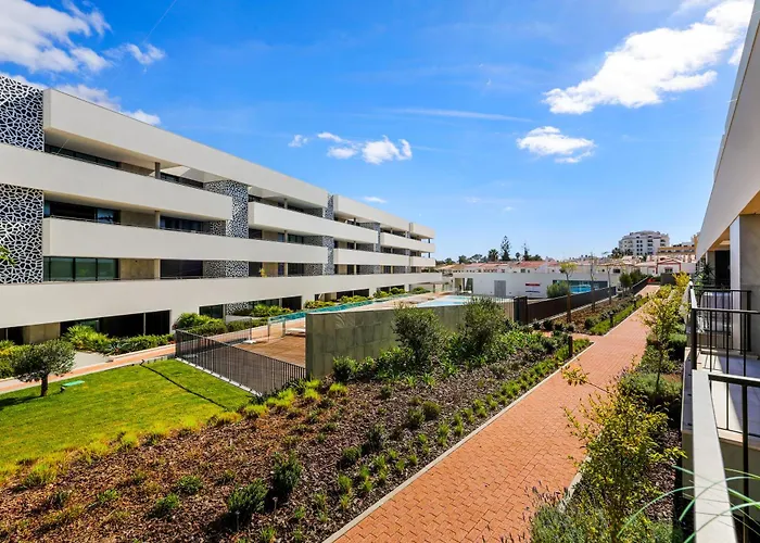 Apartment Luxury Apartment-pool, Gym, Parking, *
