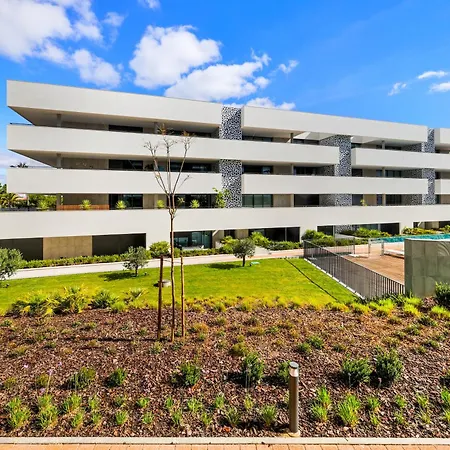 Daire Luxury Apartment-pool, Gym, Parking,