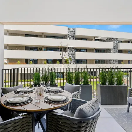 Lagos Luxury Apartment-Pool, Gym, Parking, Beach * Lagos