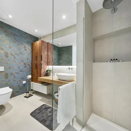 Lagos Luxury Apartment-Pool, Gym, Parking, Beach Apartmán *