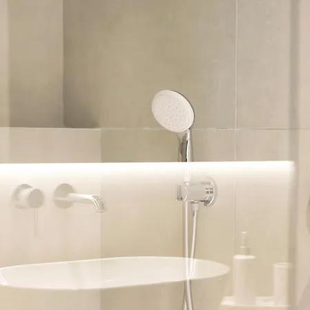 Lagos Luxury Apartment-Pool, Gym, Parking, Beach