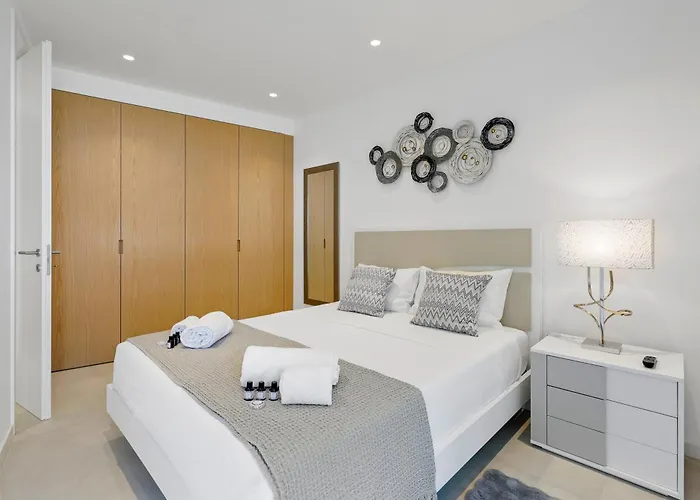 Luxury Apartment-pool, Gym, Parking, アパート *