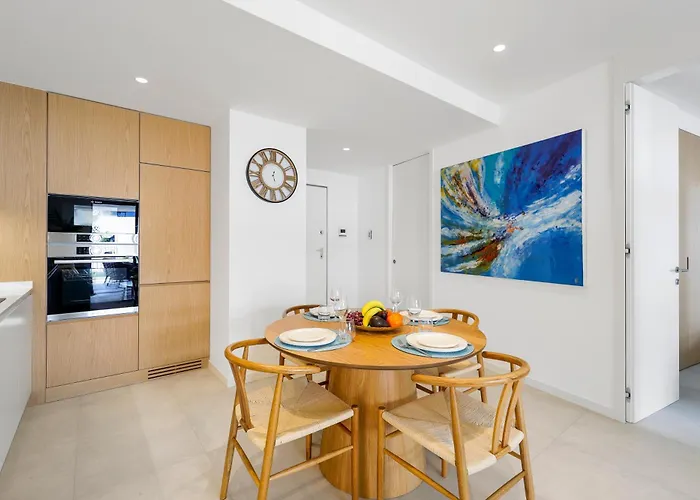 Luxury Apartment-pool, Gym, Parking, Apartamento