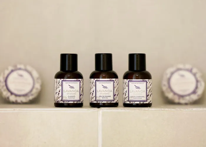 Luxury Apartment-pool, Gym, Parking, *