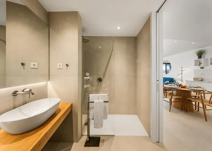 Luxury Apartment-pool, Gym, Parking, Apartamento Lagos